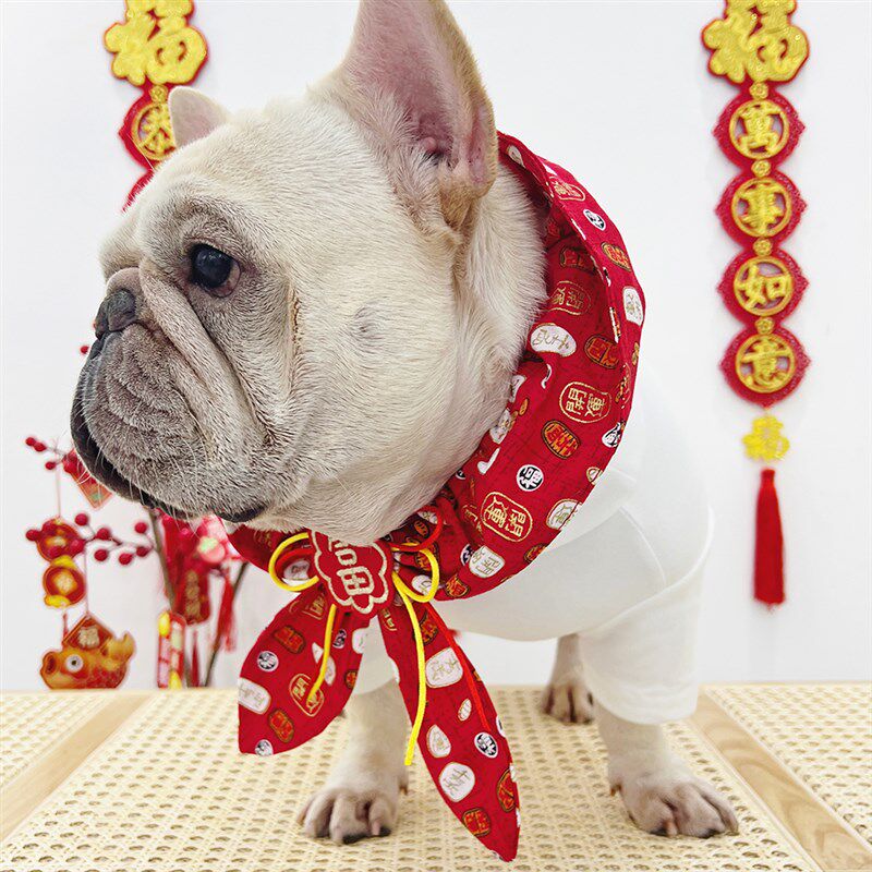 狗狗新年围脖三角巾过年宠物围巾口水巾法斗巴哥领巾柯基柴犬喜庆