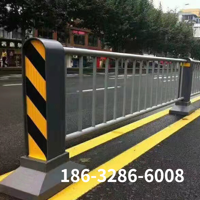 城市道路中央人车分流机非隔离护栏市政公路人行车道交通防撞墩