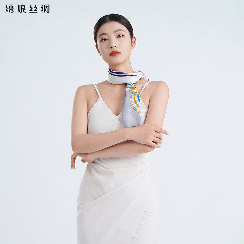 绣娘丝绸新款小方巾丝巾女高级感真丝丝巾礼盒送妈妈长辈苏绣披肩
