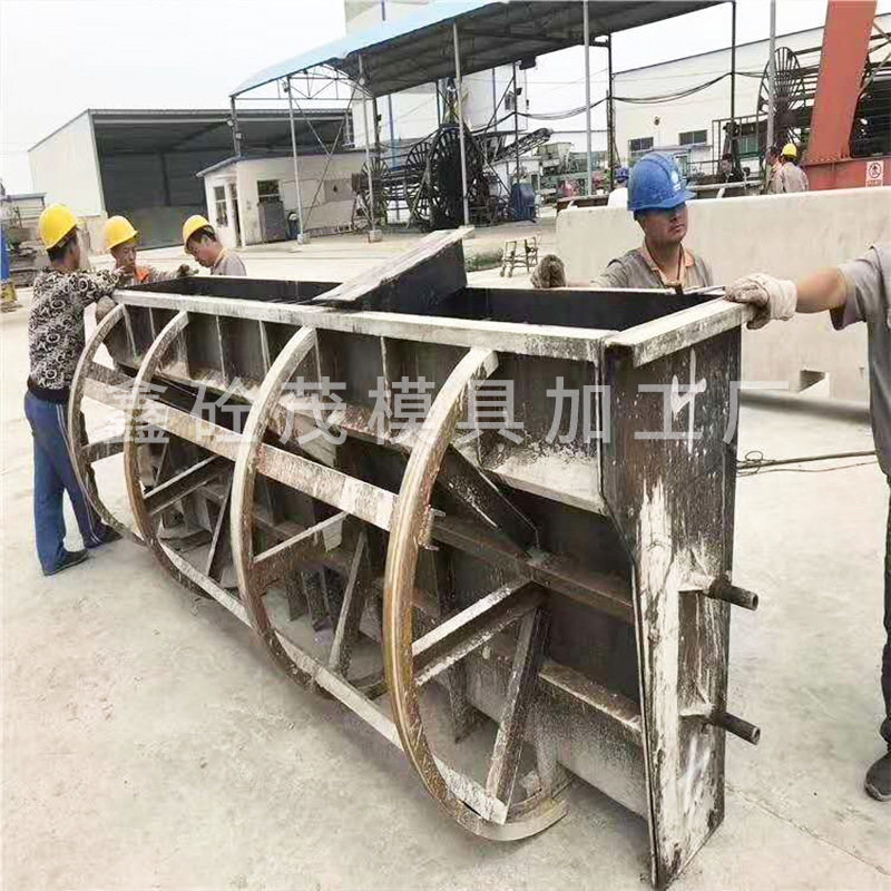隔离墩模具移动式隔离带模具预制混凝土隔离墩防撞护栏围挡钢模板