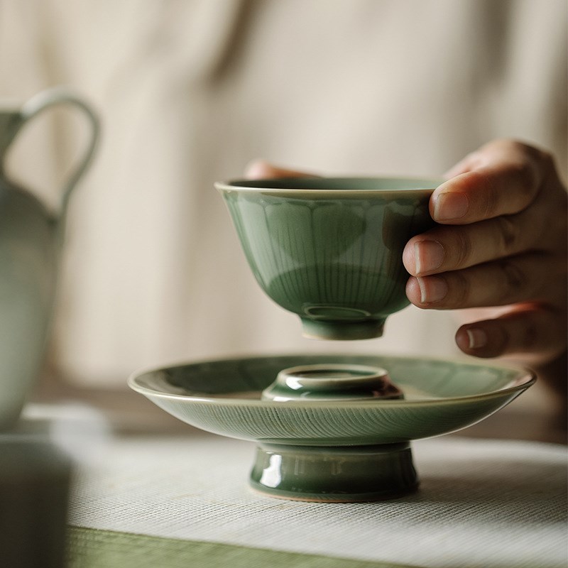 唐代煎茶茶越窑青瓷手工雕刻莲瓣茶杯杯垫套杯茶具煎茶二十四器