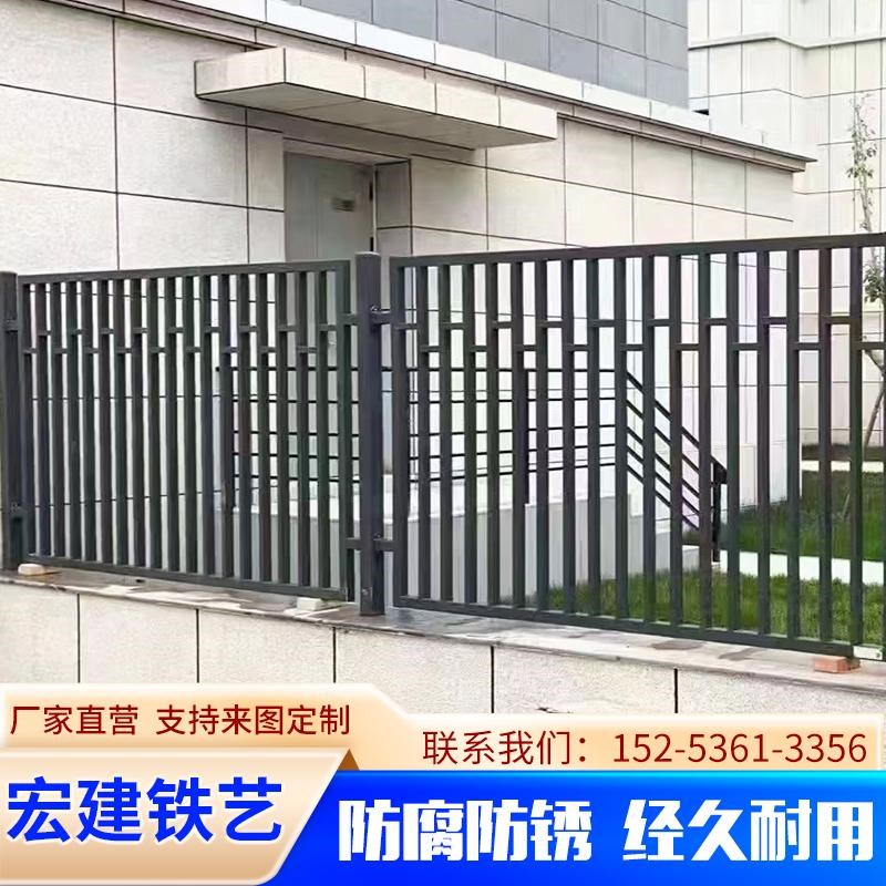 铁艺护栏别墅庭院围栏小区阳台栏杆镀锌管焊接防护栏工厂户外围墙