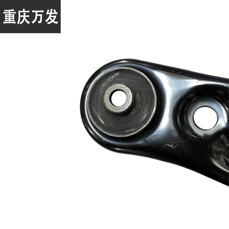 铃木新奥拓汽车配件前支臂三角臂前悬架胶套索密克悬臂下支臂总成