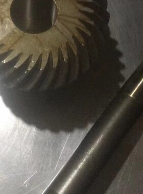 齐齐哈尔第二机床6130铣床配件X5030升降台螺旋伞齿轮Z15/30 L172