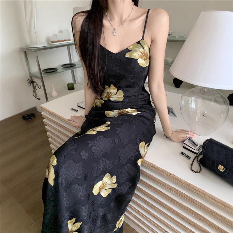 胖妹mm新中式国风法式复古吊带连衣裙女大码2025夏季薄款提花长裙