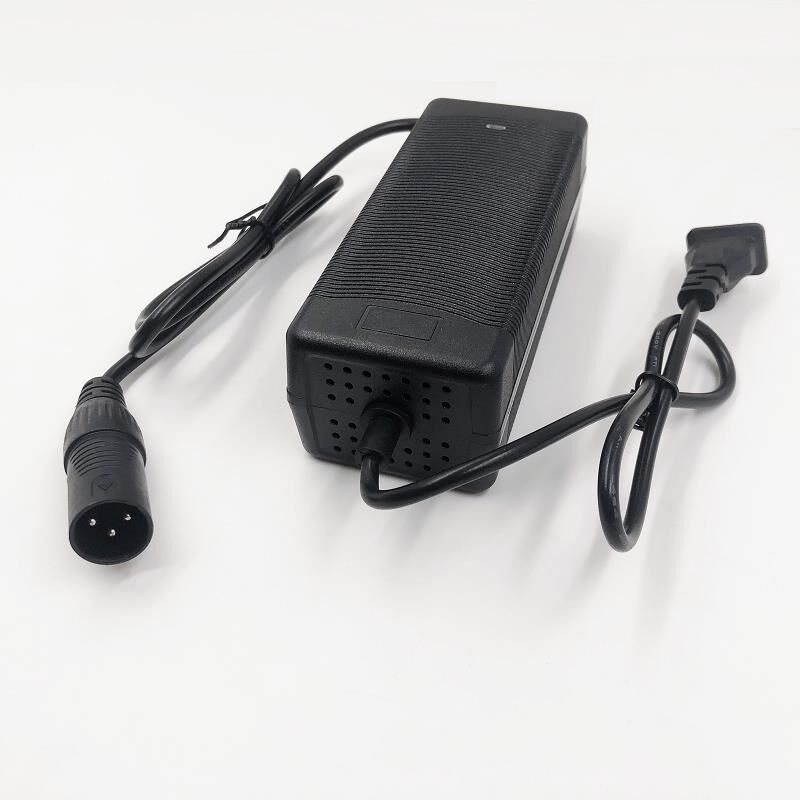 通型48V锂电池凤凰永久折叠电动车充电54.6V2A充电器卡侬头适配器