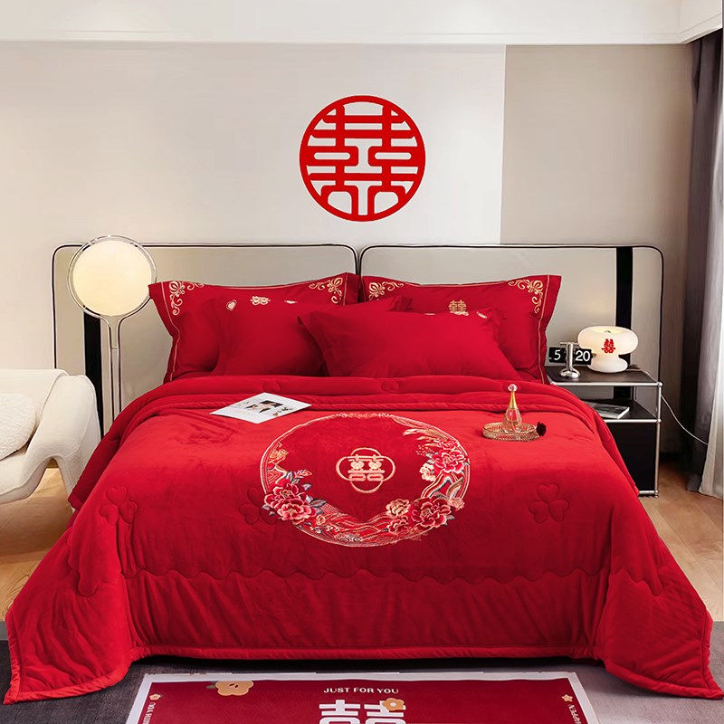2024新款结婚喜庆红色牛奶绒绣花毛毯婚庆两用被子新娘陪嫁薄被子