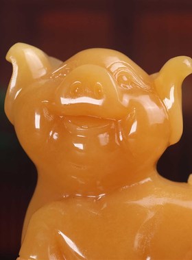 天然米黄玉富贵猪招財猪摆件玉石十二生肖猪客厅办公室发財猪摆件