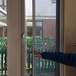 众冉纱窗 南京可拆卸隐形纱窗金刚网铝合金卷筒帘抗风防蚊纱门定