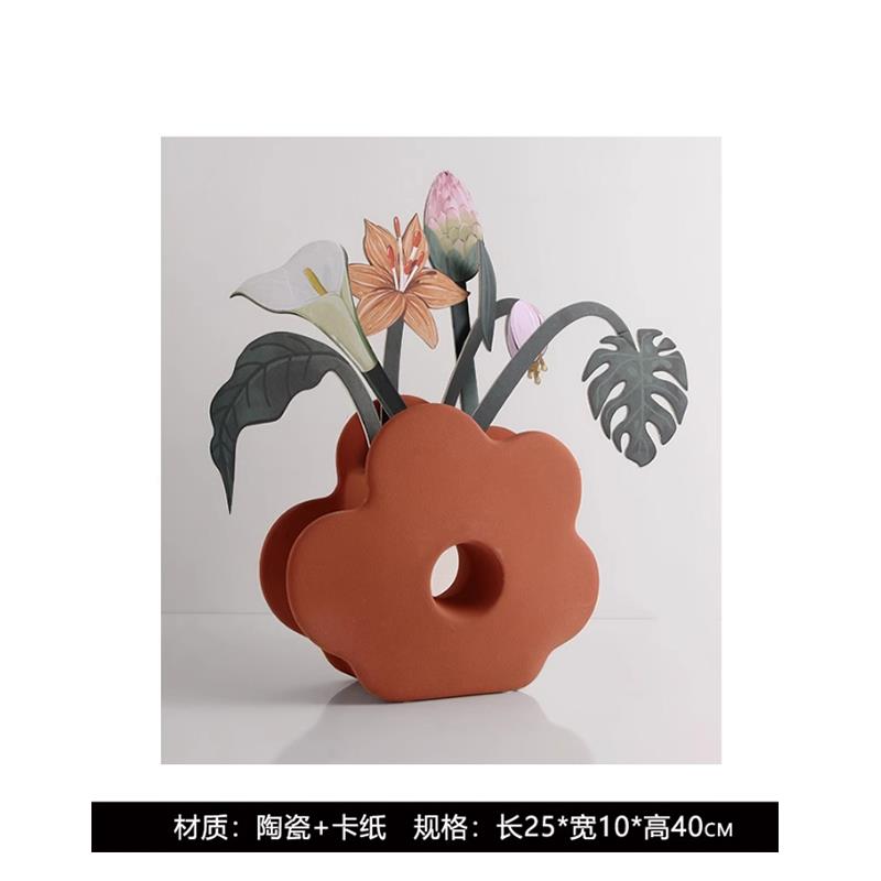 现代样板间儿童房暖色系饰品摆件女孩房书桌组合花艺笔筒创意摆件