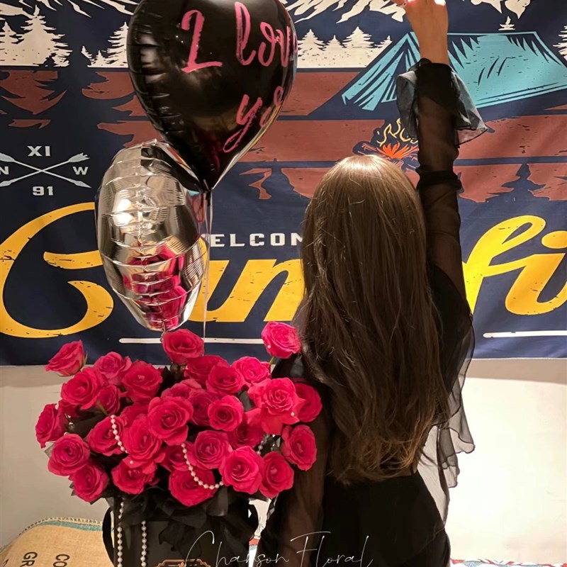 母亲节弗洛伊德玫瑰抱抱桶花束生日鲜花速递同城广州武汉重庆配送