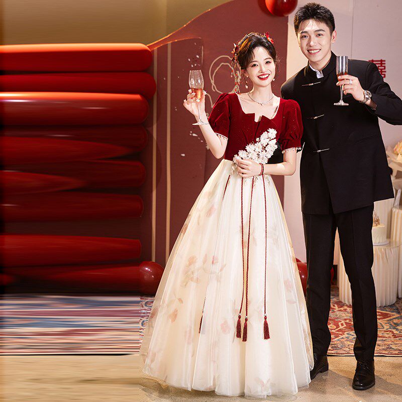 大码敬酒服新娘2025新款春季酒红色新中式轻奢订婚高级回门礼服女
