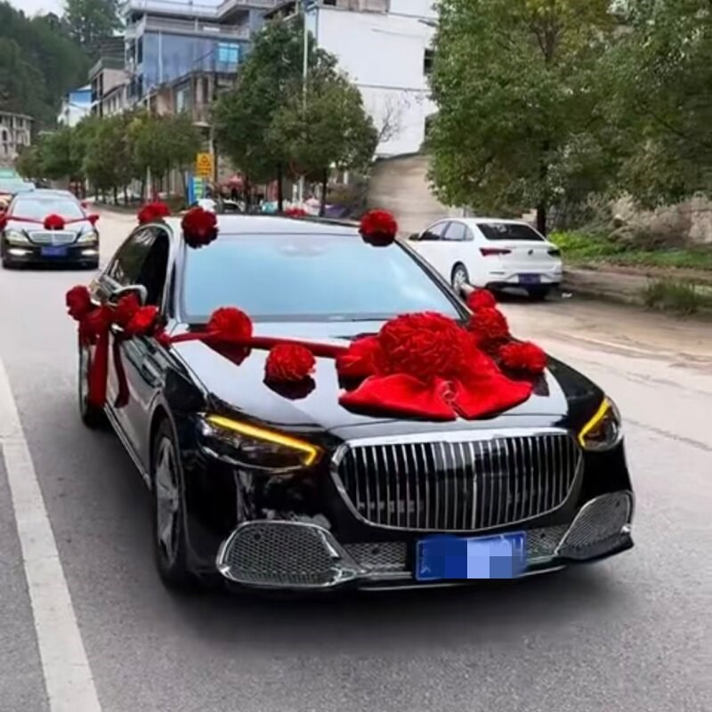 高档豪华结婚主婚车绸缎布大红花花球接亲头车陪嫁车红绣球红绸布