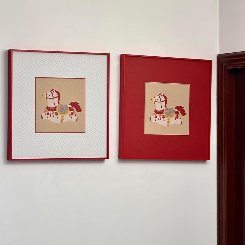 墙上招财小马装饰画餐厅挂画红色装饰画玄关卧室斗柜新年好寓意画