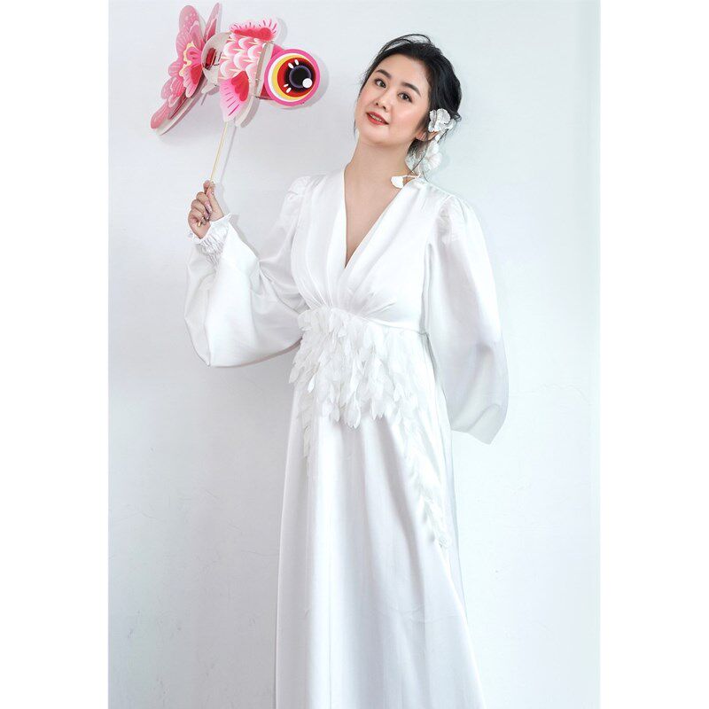 大码晨袍女新娘高级感小众出门轻婚纱拍照胖MM订婚礼服裙2025新款