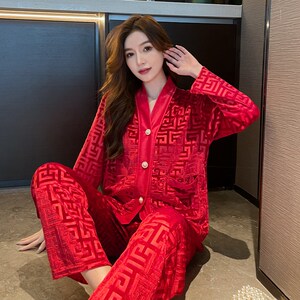 秋冬季新款女士金丝绒方格提花家居服套装韩版开衫红色睡衣可外穿