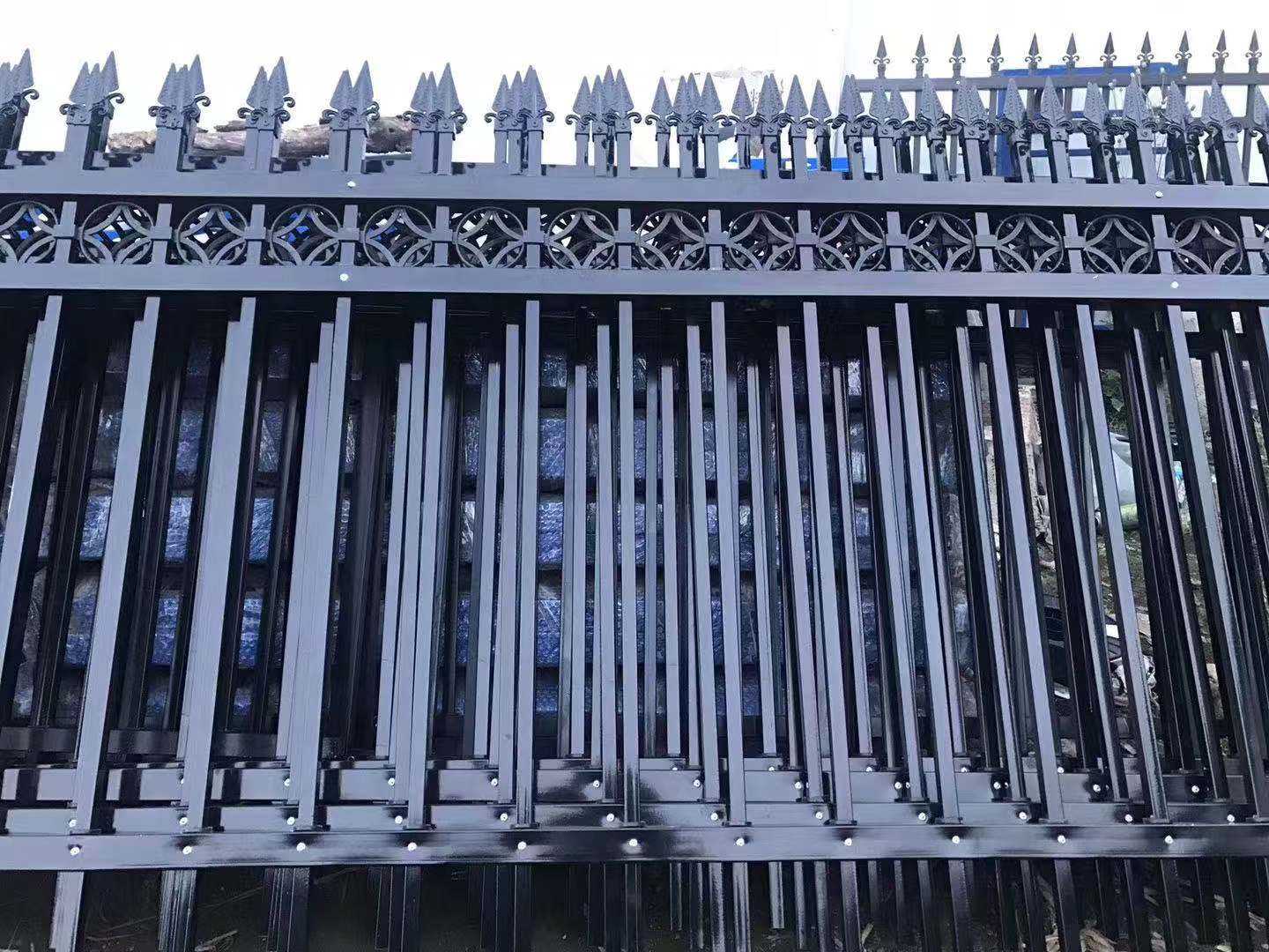 锌钢护栏铁艺围栏花园别墅庭院栏杆热镀锌栅栏厂区围墙厂家可定制