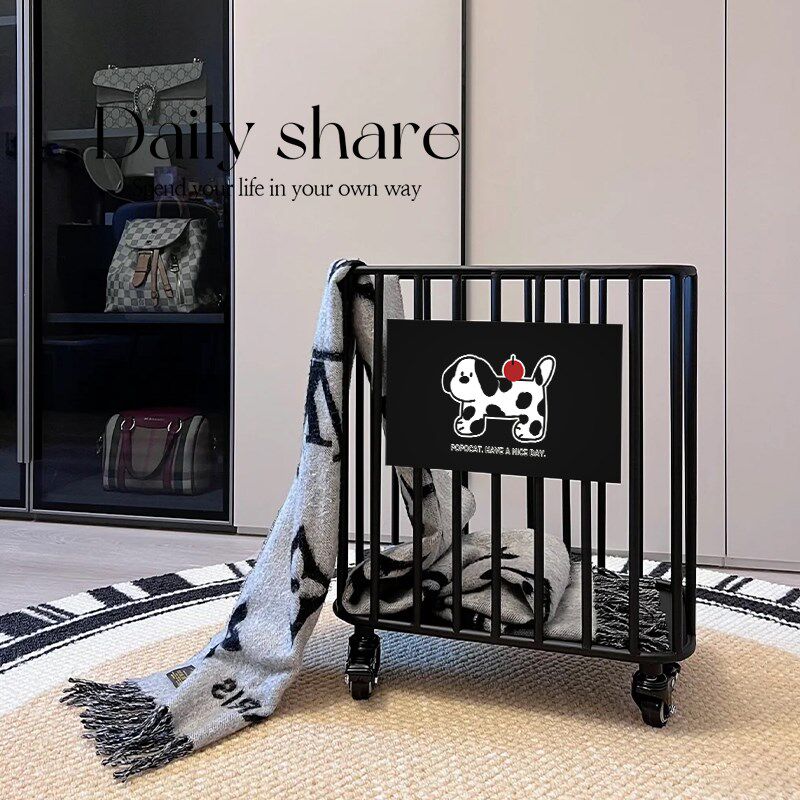 斑点狗铁艺脏衣篮置物架夹缝瑜伽垫收纳筐可移动大容量创意脏衣篓