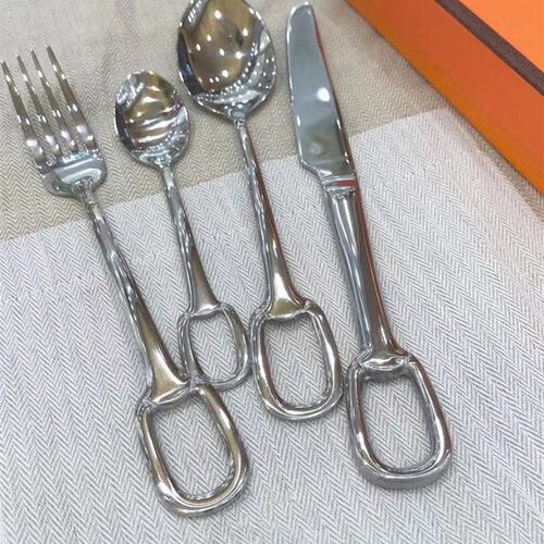 H刀叉家用刀叉轻奢高级西餐不锈钢餐刀餐勺牛排刀刀叉餐具礼盒装