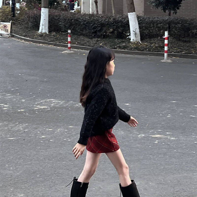 吉小可童装2024冬季新款儿童毛衣红色格子毛呢裙套装潮酷女童衣服