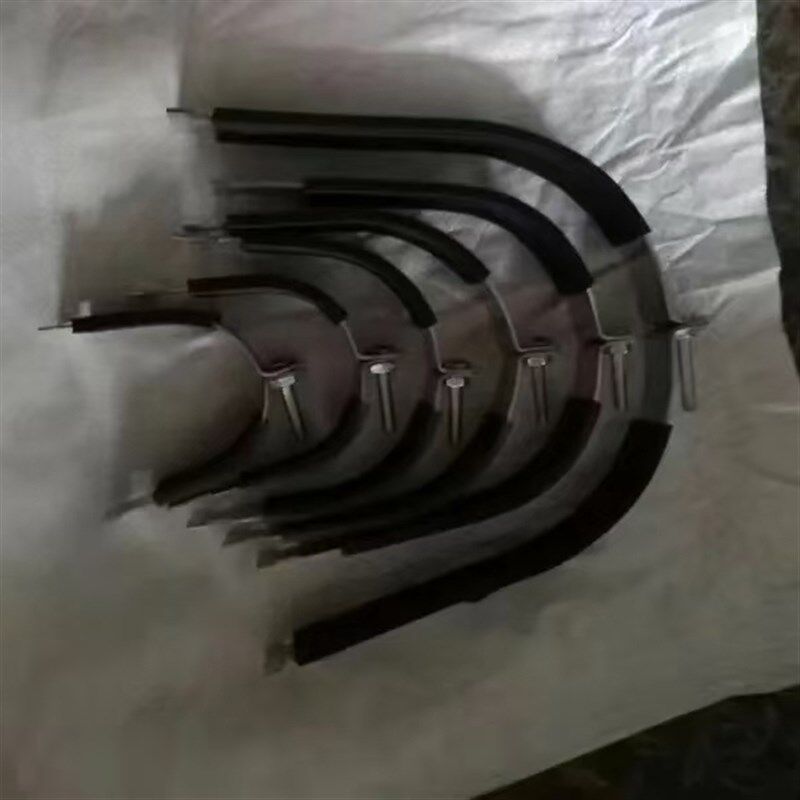 镀锌P型管卡C型钢配件管卡抱箍管卡P型卡塑料衬套绝缘胶皮管卡