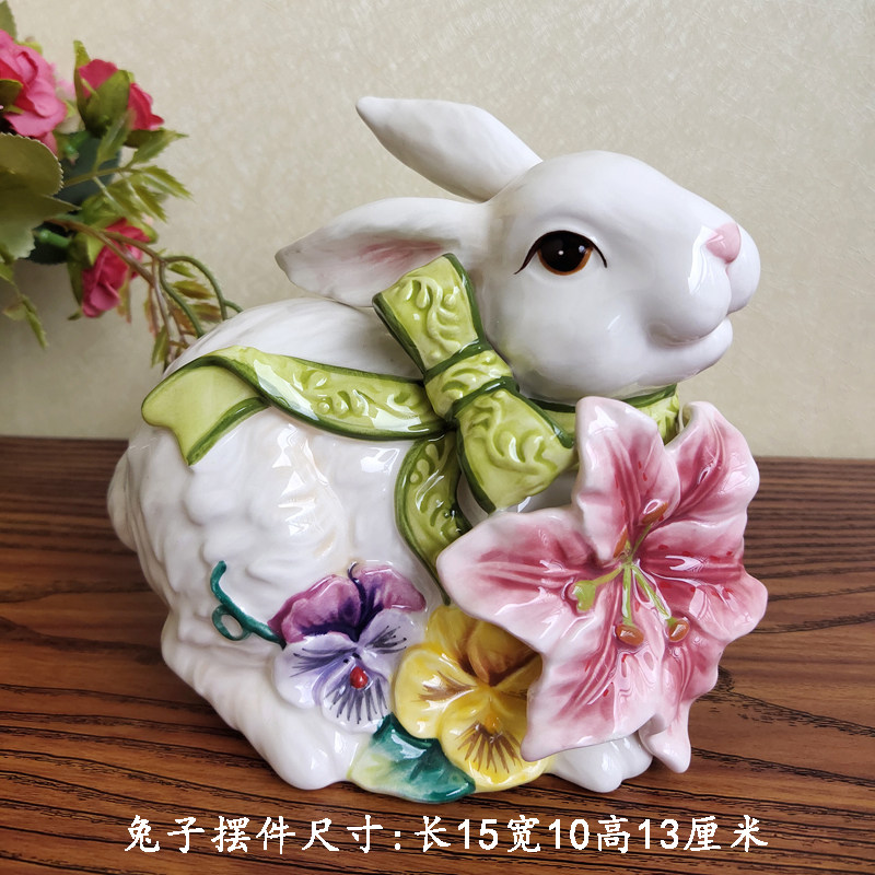 出口精品陶瓷兔子摆件纯手绘百合花兔子工艺品装饰摆设生日礼品