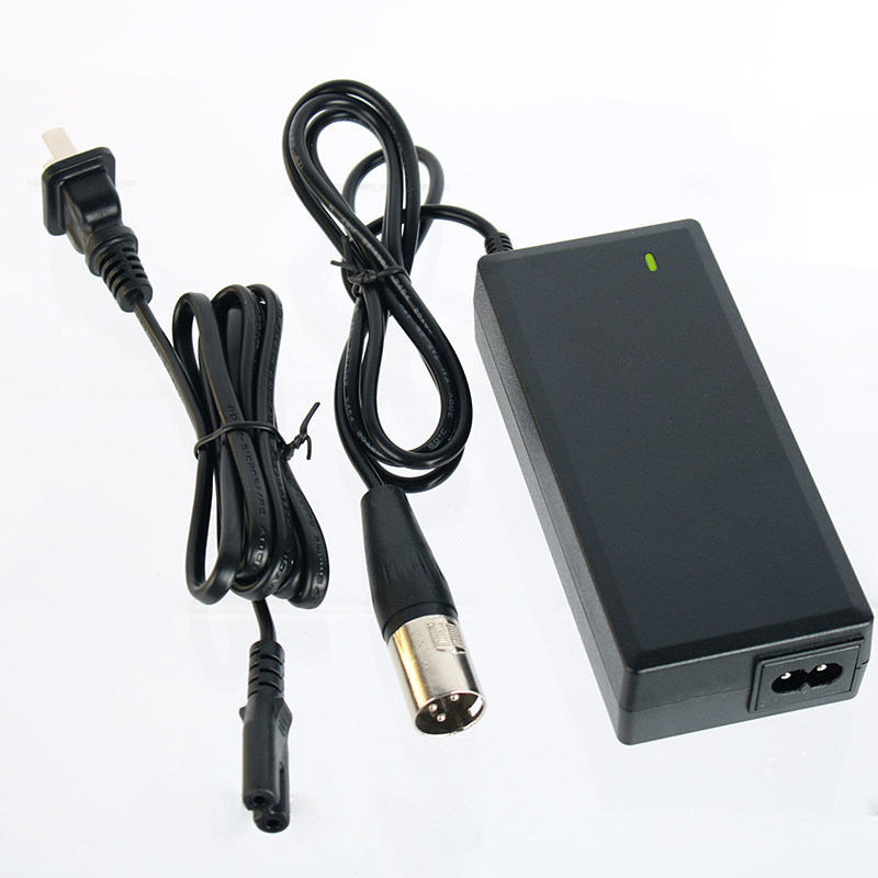 24v3000mA铅酸电池智能充电器 适用电动老年人四轮代步车及轮椅车