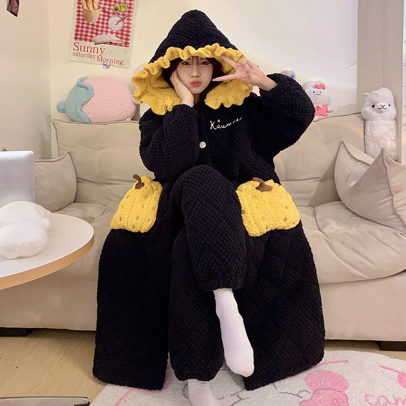 珊瑚绒睡袍女秋冬季加厚加绒保暖连帽睡衣冬天三层夹棉长款家居服