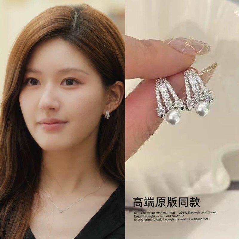 许我耀眼赵露思许妍同款猫爪镶钻珍珠耳环女简约时尚百搭耳钉耳饰