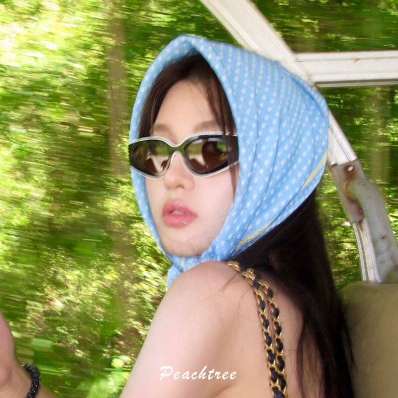 韩系ins蓝色波点头巾女夏季薄款清新小方巾装饰搭配绑发系脖丝巾