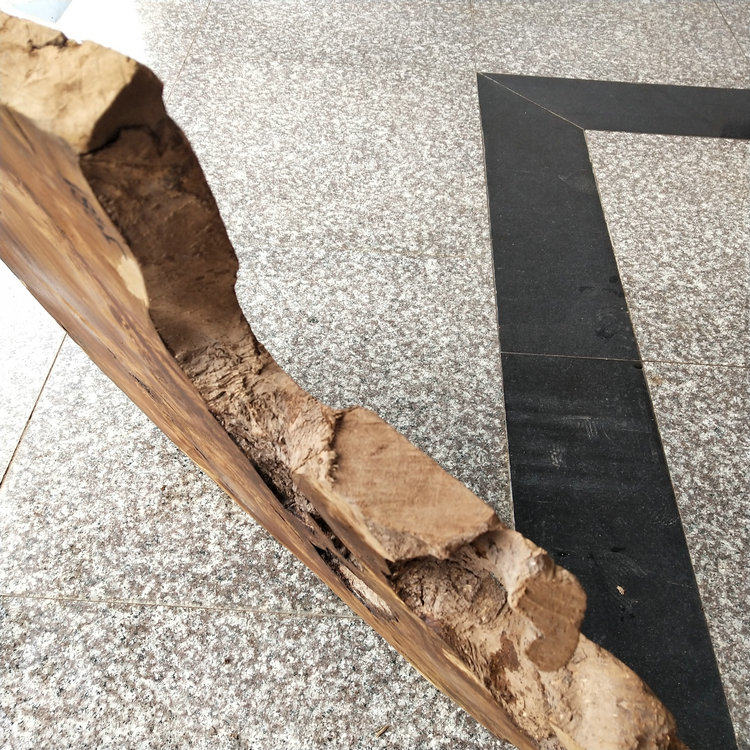 J981金丝小叶桢楠木随型雕刻底座干泡台料大茶盘料滴胶河流桌木雕