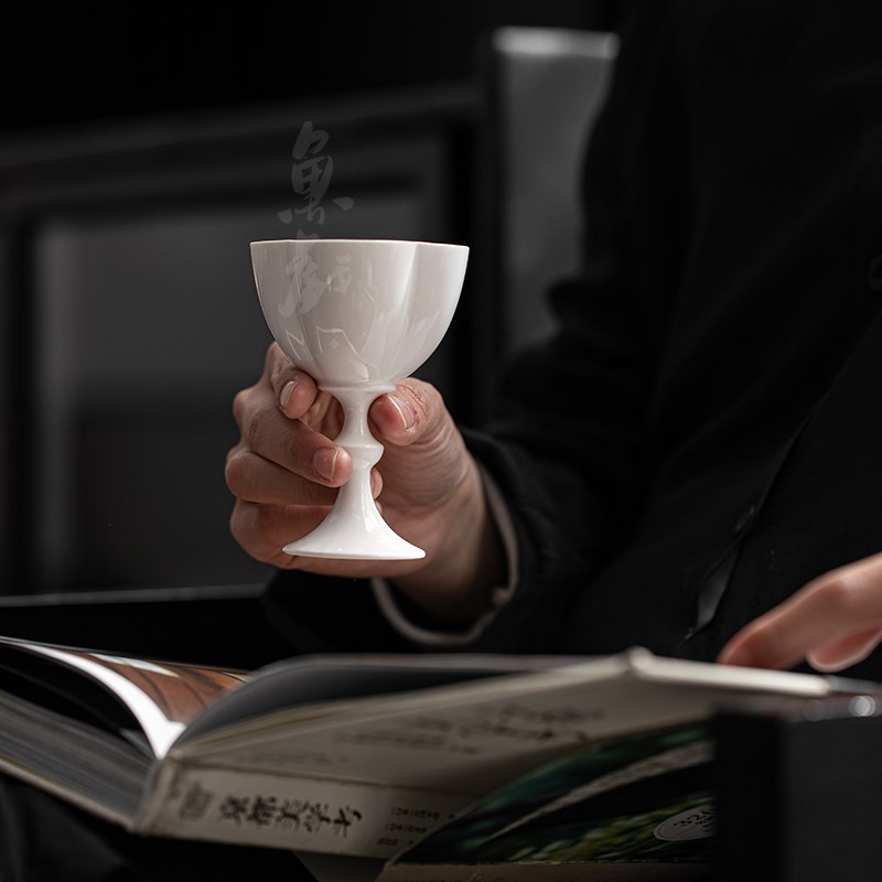 鱼戏手工花瓣陶瓷茶杯简约纸白釉主人杯家用复古品茗杯个人单杯子