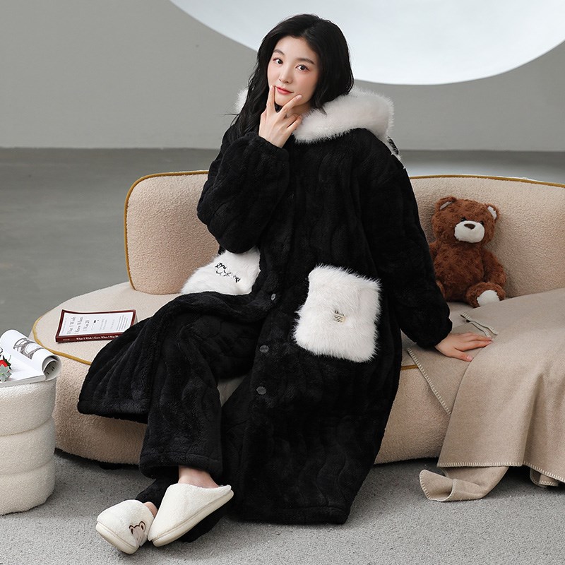 珊瑚绒睡袍冬款女加绒加厚睡衣2024新款三层夹棉袄浴袍家居服套装