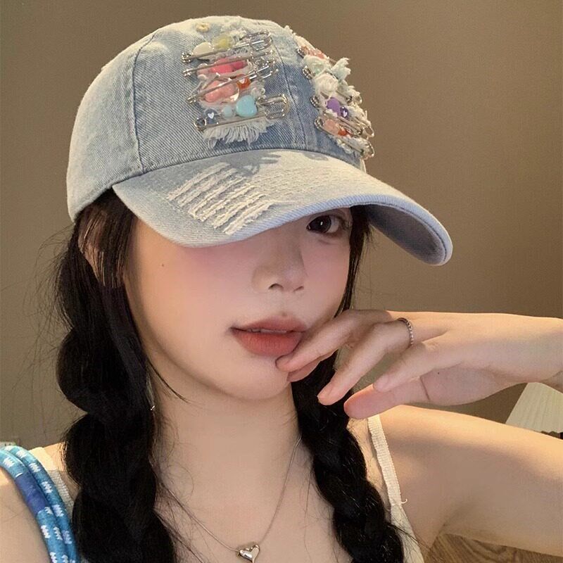 爱心别针牛仔棒球帽女破洞做旧显脸小鸭舌帽复古宽帽檐大头围帽子
