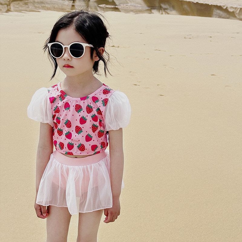 儿童泳衣女孩3岁分体4草莓可爱女童裙式泳衣裤蕾丝拼接宝宝游泳衣
