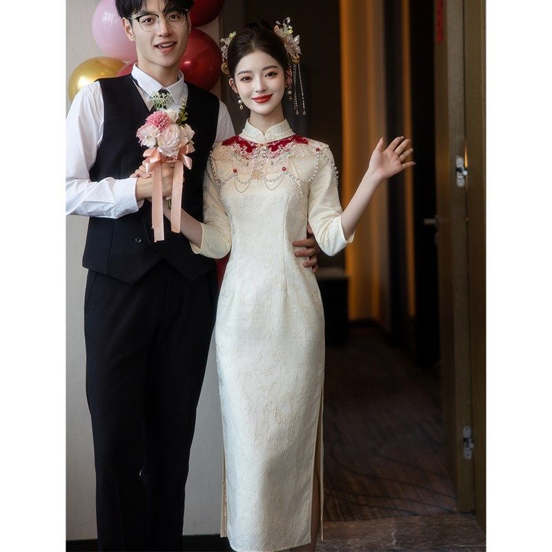 白色新中式旗袍订婚敬酒服新娘2025新款晚礼服中袖连衣裙平时可穿