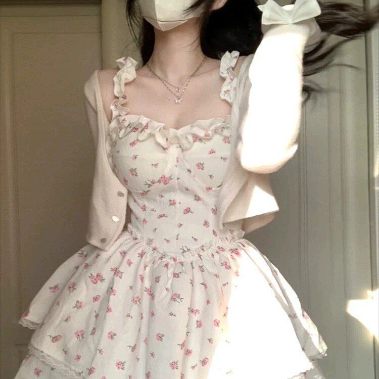 白色碎花吊带连衣裙女夏辣妹性感纯欲风收腰显瘦蓬蓬裙甜辣风裙子