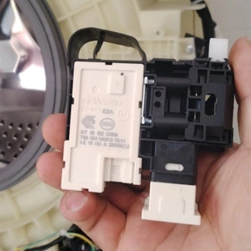 适用小吉大宇BY-BGX02壁挂式滚筒洗衣机门锁开关电磁微延时器开关