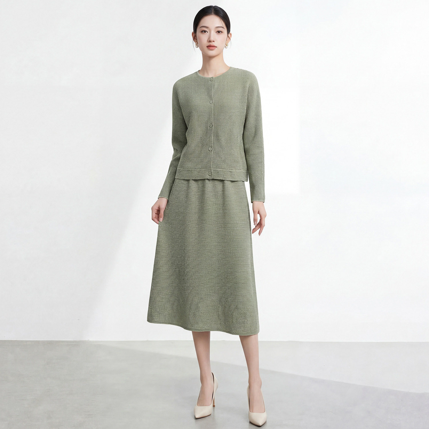 套装时尚洋气减龄显瘦遮肉两件套宽松长袖开衫外套a字半身裙