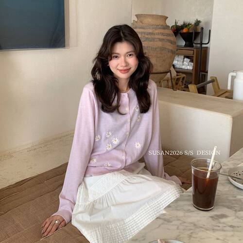 苏珊韩系穿搭花朵刺绣针织开衫