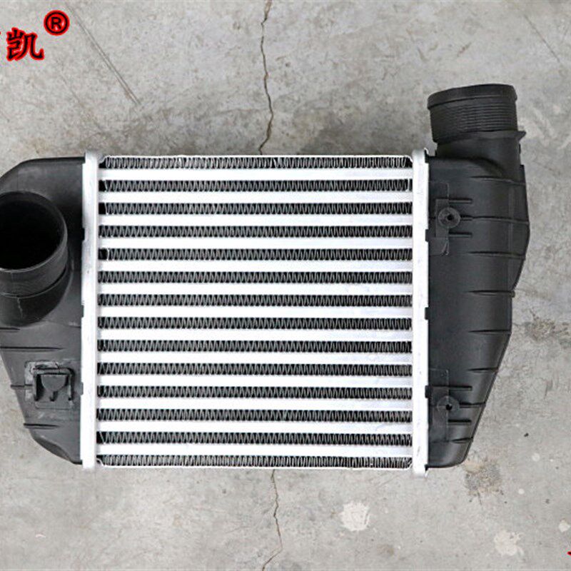 适配奥迪A6L 2.0T 涡轮增压器小水箱 中冷器 涡轮增压散热器 原装