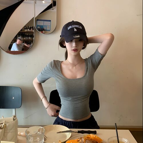 夏季U领显瘦紧身T恤女