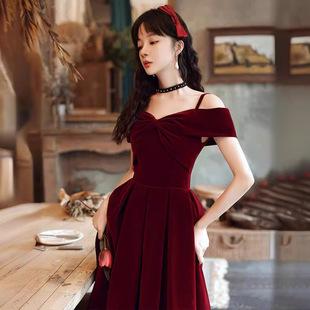 2026新款红色敬酒服新娘法式长款一字肩夏季结婚订婚礼服裙小个子