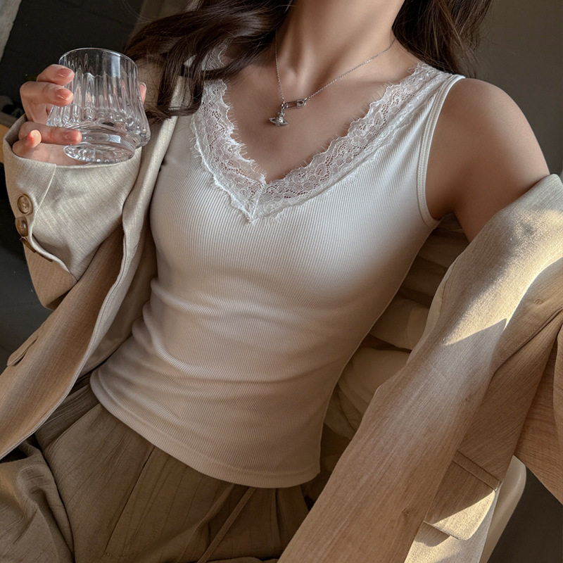 V领蕾丝春夏季性感打底背心女士内搭无袖修身显瘦纯欲设计感上衣