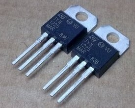 三极管 220封装 单向可控硅 ST TYN1225 25A1200V TO-220 直插