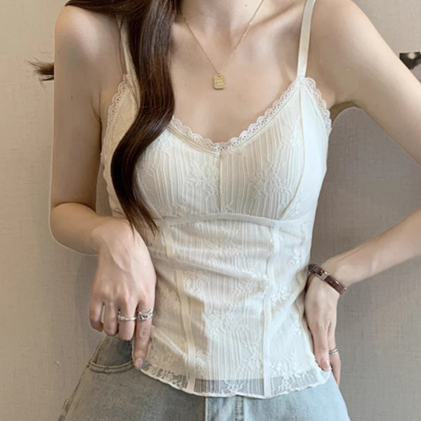 绝美漂亮鱼骨蕾丝吊带背心女大码胖mm美背夏季带胸垫打底外穿上衣