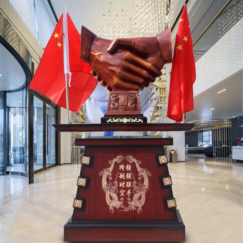 合作共赢握手摆件公司办公室大堂开业乔迁商务送礼品摆设落地纯铜