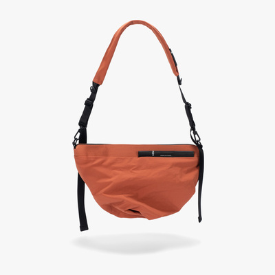 Cote&ciel 橙色防泼水可拆卸肩带单肩包 Orne Smooth Terracotta