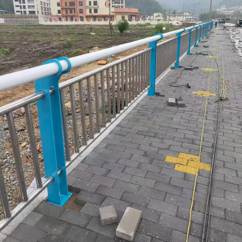 桥梁防撞护栏304不锈钢复合管景观河道铸铁防护栏人行道隔离栏杆