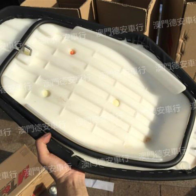 鬼火RSZ 前置油箱 加高坐垫 坐包 鬼火RSZ竞技座包坐垫 加高 整个